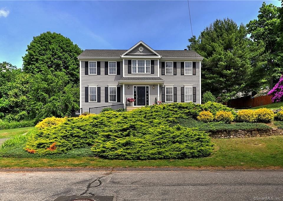 1 Danielle Ct, Derby, CT 06418 Zillow