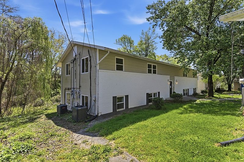 1st image of 3300-3374 Valley View Dr NE #3334