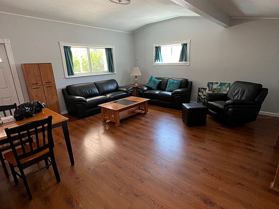 5th image of 2231 NE 52nd St