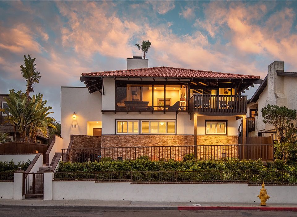 1st image of 8561 El Paseo Grande