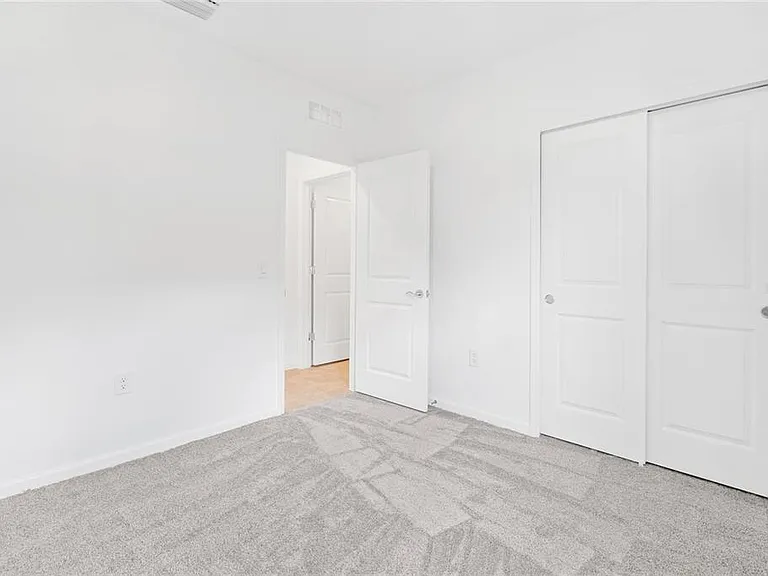 6560 Silverstar Dr — Photo 21