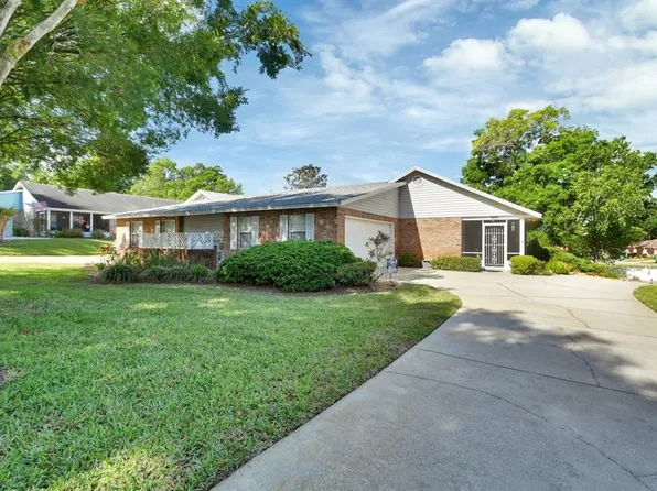 2520 S Glen Eagles Dr, Deland, FL 32724