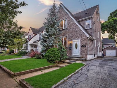 132 Locust Street, Valley Stream, NY, 11581