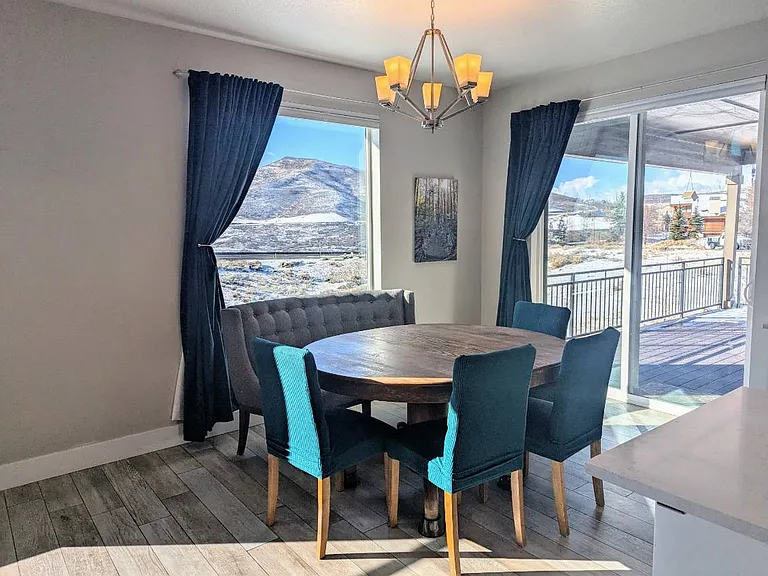 Dining area that connects to a large Trex deck.