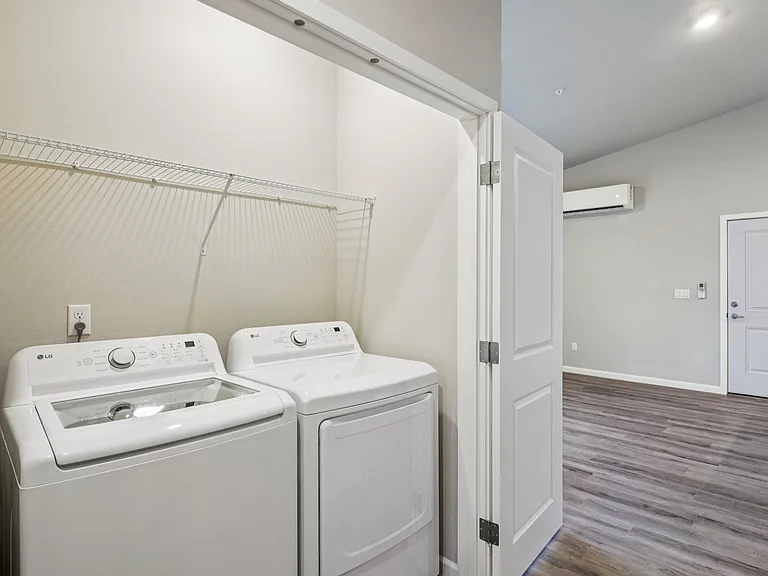 Tahoma Terrace Apartments — Photo 85