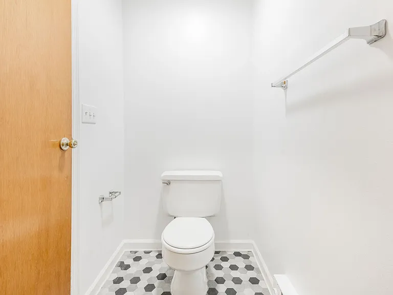 Prime W Apartments — Photo 17