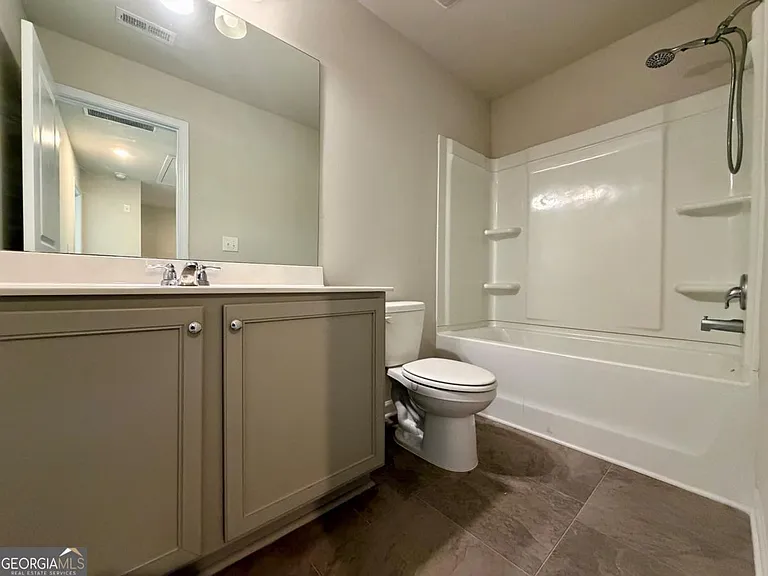 7091 Gladstone Cir — Photo 15