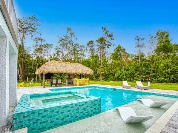 675 Logan Blvd S, Naples, FL 34119