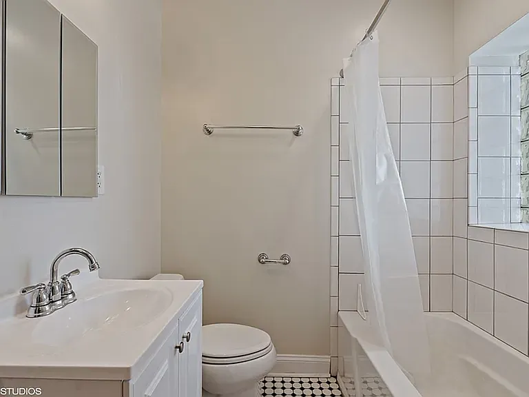 1446 W Pensacola Ave — Photo 11