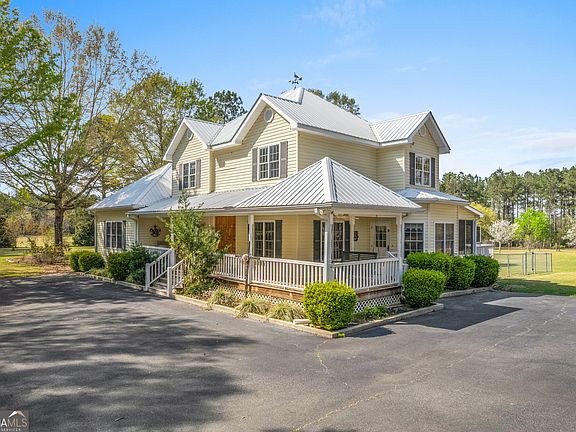 4th image of 3033 Freetown Rd