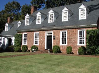 1604 Twin Oak Dr, Fayetteville, NC 28305