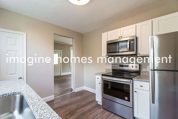 2816 Madison Rd — Photo 5
