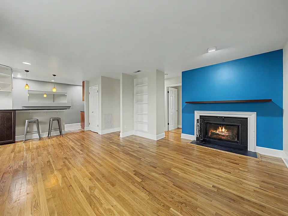 317 10th St NE #14