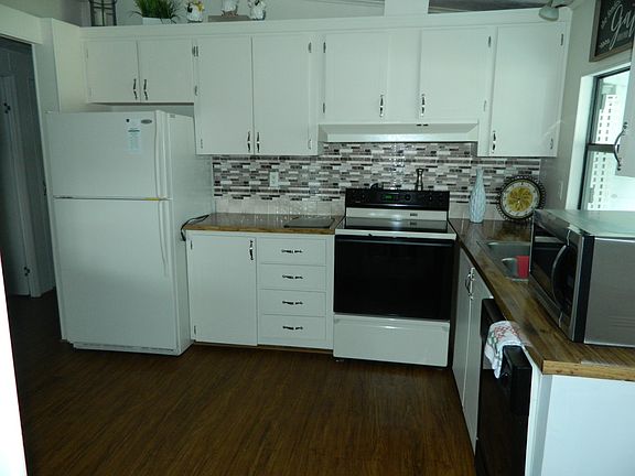 2nd image of 2425 Harden Blvd Lot 202