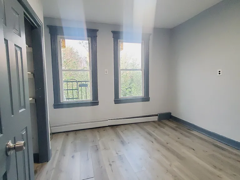 112 Neptune Ave #3L — Photo 2