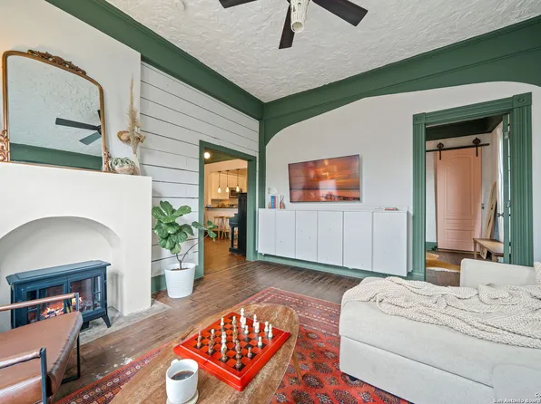 912 Hays St, San Antonio, TX 78202