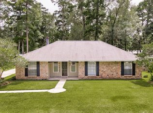 6121 Landmor Dr, Greenwell Springs, LA 70739