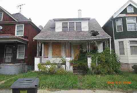 5852 Seneca