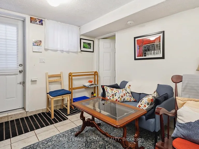 1 Saraband St #BASEMENT — Photo 4
