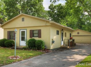 2338 Powers Ave NW, Grand Rapids, MI 49544