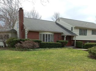 22 Bryn Mawr Rd, Rochester, NY 14624