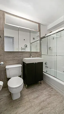 Sold by Akam Sales and Brokerage | media 19