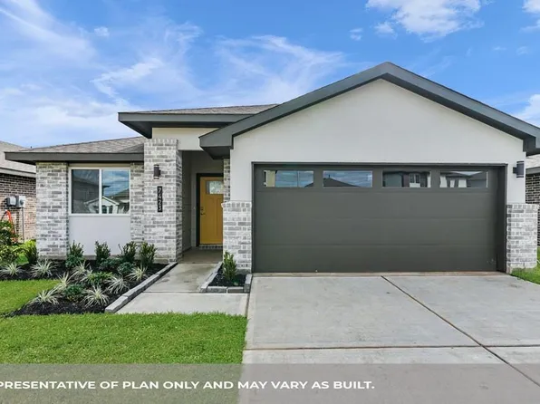 14514 Sweetwater Ln, Baytown, TX 77523