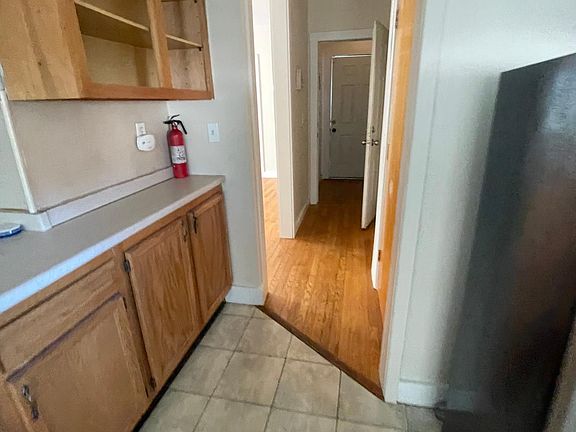 5th image of 7 Oak St Floor 1