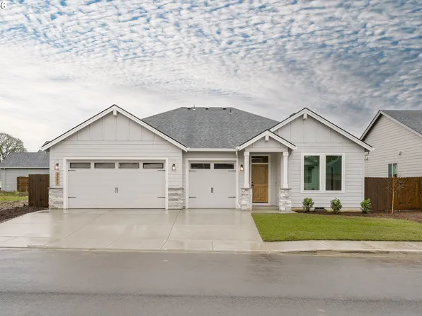 2329 E Wolfpack St, La Center, WA 98629