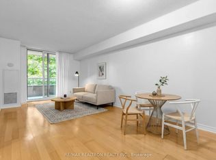 61 Town Centre Ct #211, Toronto, ON M1P 5C5