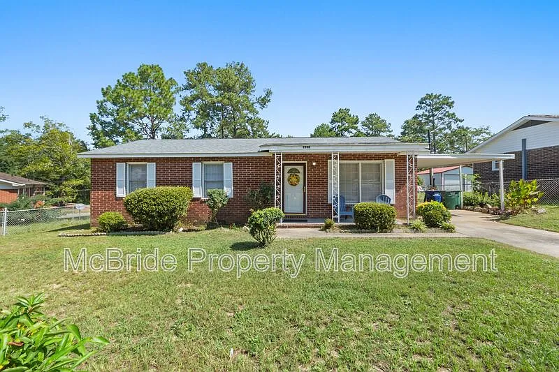 4 bed, 1.5 bath, 1075 sqft, $1,495 — Photo 1