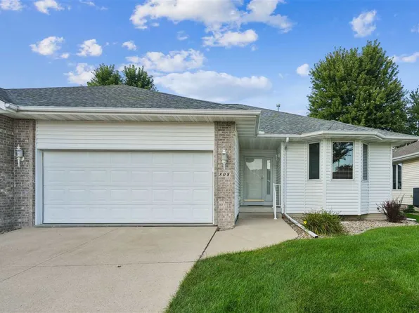 808 Winterberry Pl NE, Cedar Rapids, IA 52402