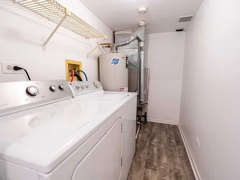 514 E Windgate Ct — Photo 10