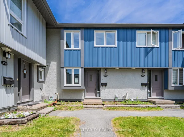 32 C Benlea Dr, Ottawa, ON K2G 4A8
