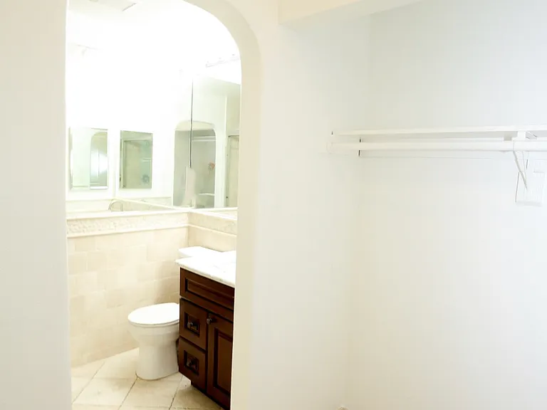 543 Victoria St #O — Photo 24