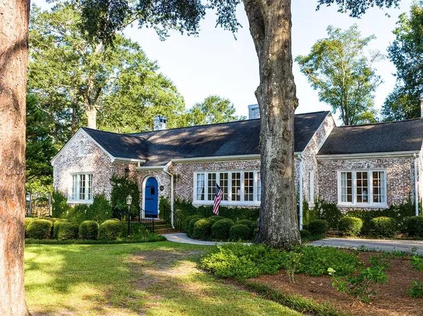 1021 Three Notch Ct, Andalusia, AL 36420