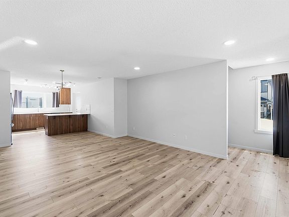 5th image of 22371 93rd Ave NW