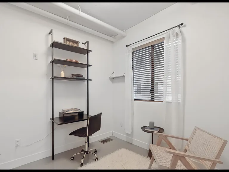 360 W Broadway #403 — Photo 13