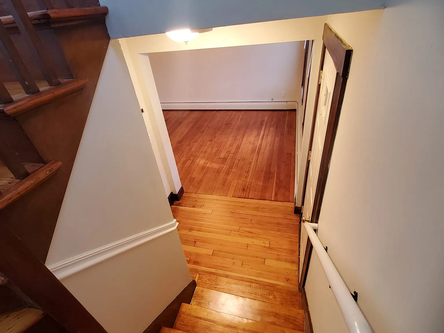 3 bed, 1242 sqft, $2,200 — Photo 4