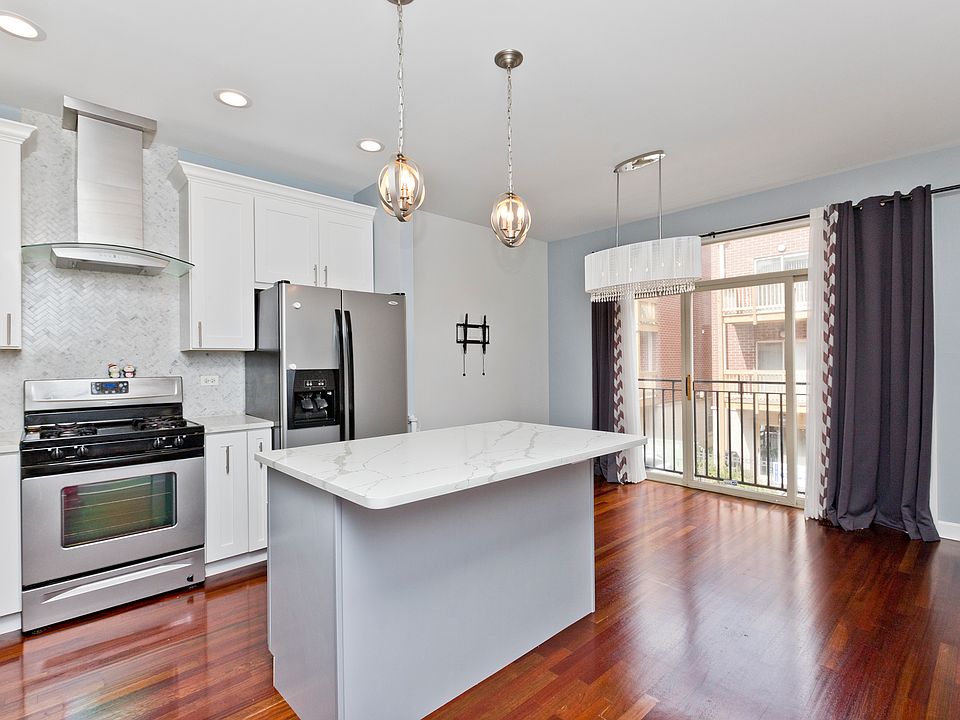 1st image of 1332 N Burling St #0