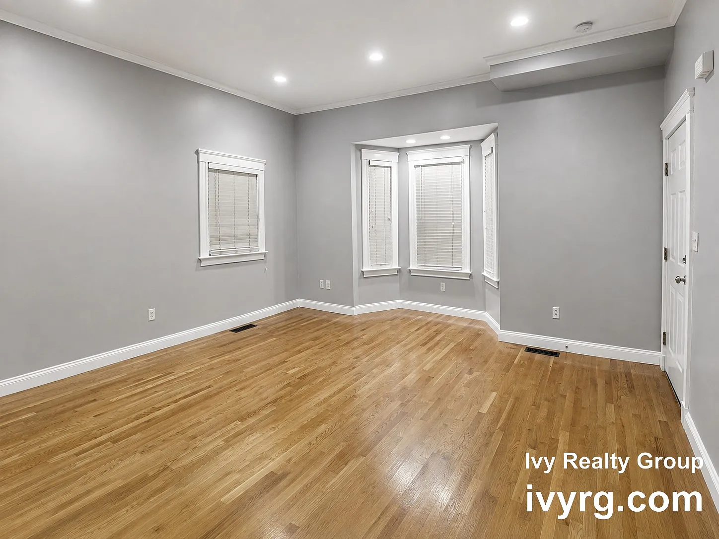 2 bed, 2.0 bath, 1268 sqft, $3,450 — Photo 3
