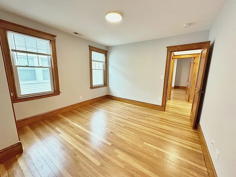 75 Governor Winthrop Rd — Photo 27