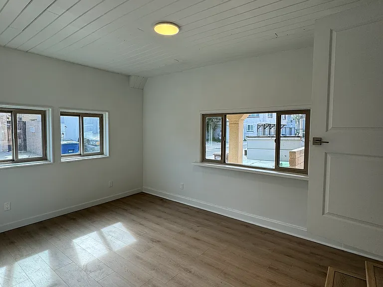 1108 S Seaward Ave — Photo 11