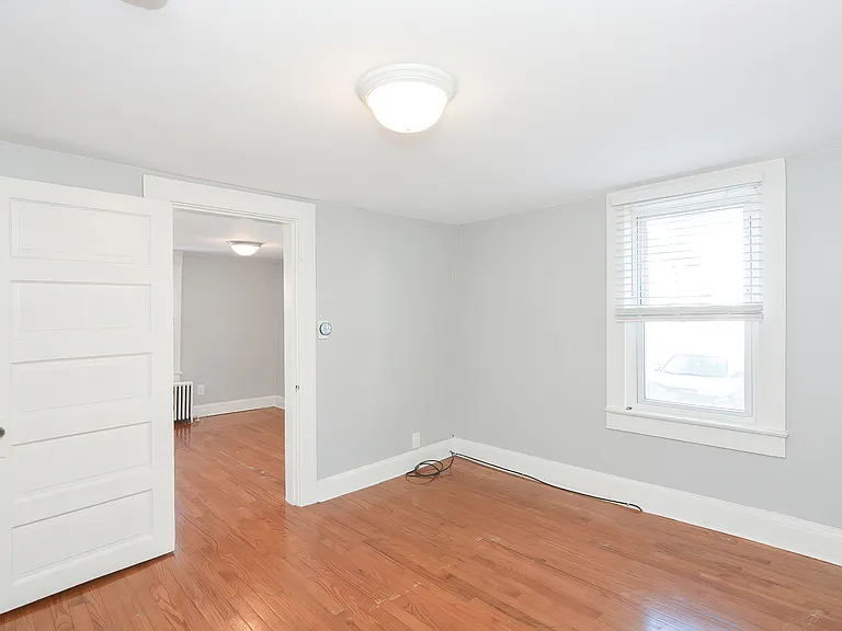 39 Bourne St #1 — Photo 29