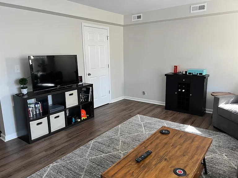 6626 W Devon Ave #1 — Photo 5