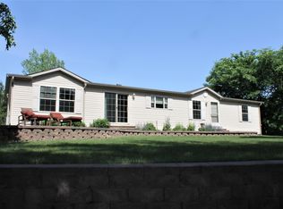 19100 S Lakeland Dr, Audubon, MN 56511