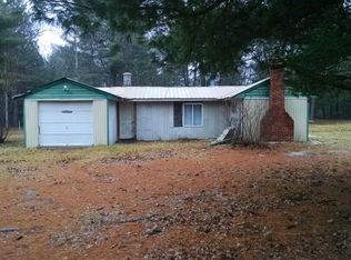 16 Poplar Dr, Sterling, MI 48659