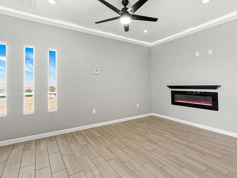 3334 Lincoln Ave — Photo 8