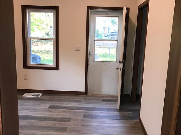 3rd image of 522 Chicago Ave #522