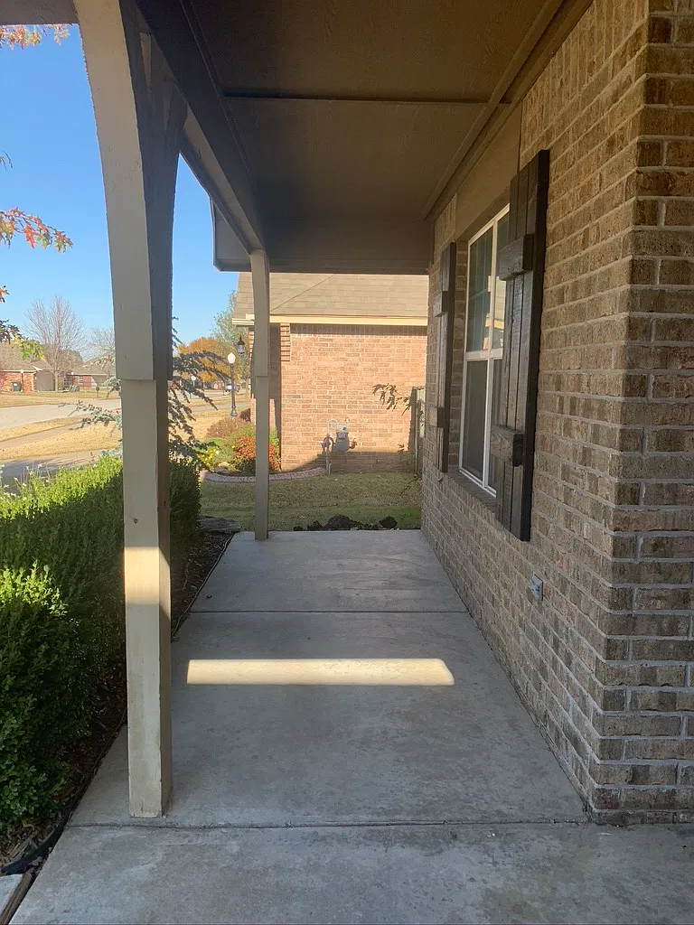 10105 N 140th E Ave - 4 BR, 2 BA in Owasso, Coffee Creek - Walk to Northeast Elementary! — Photo 2